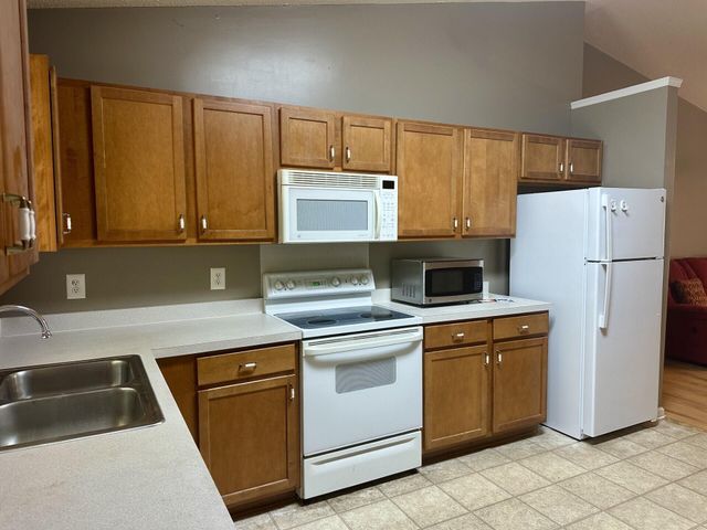142 Paddock Way, Summerville, SC 29486