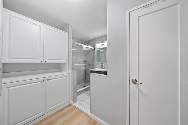 301 E 62nd St Apt 14J, New York City, NY 10065