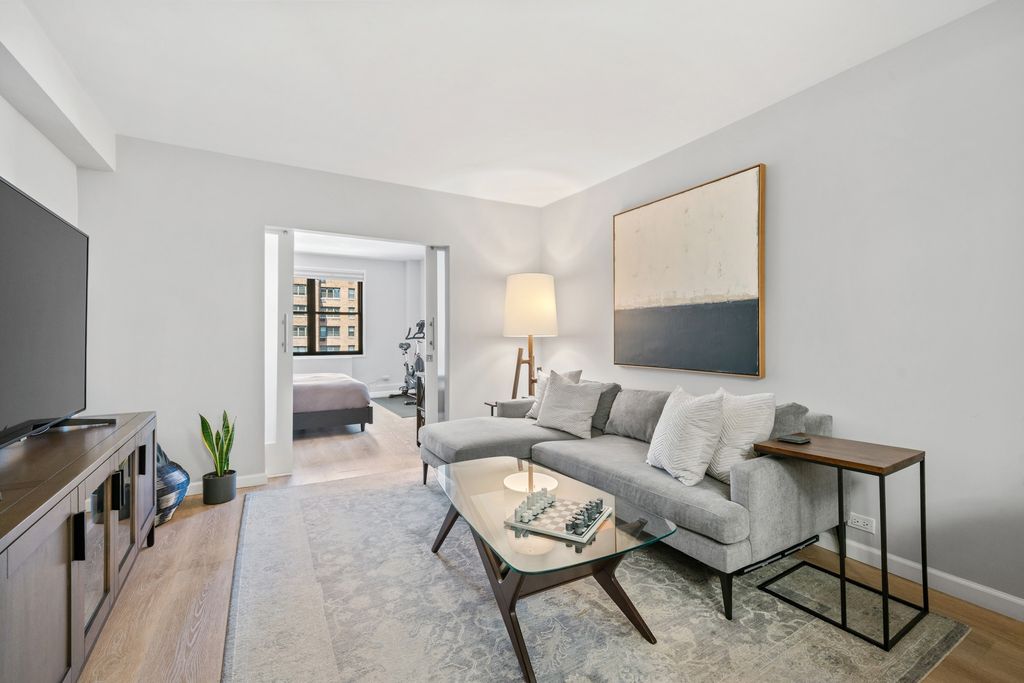 301 E 62nd St Apt 14J, New York City, NY 10065