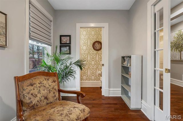 8027 Teasdale Avenue, University City, MO 63130