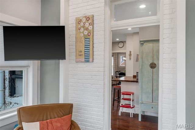 8027 Teasdale Avenue, University City, MO 63130