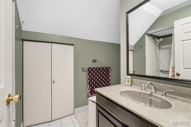 8027 Teasdale Avenue, University City, MO 63130