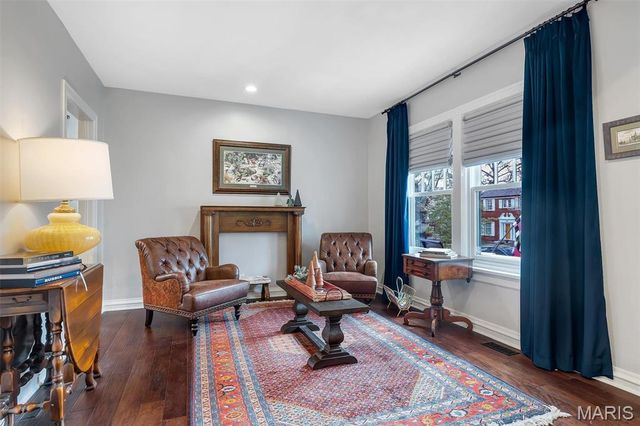 8027 Teasdale Avenue, University City, MO 63130