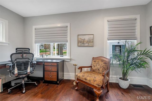 8027 Teasdale Avenue, University City, MO 63130