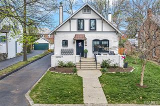 8027 Teasdale Avenue, University City, MO 63130