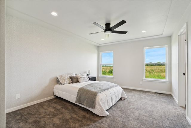 802 Mont Clair, Solon, IA 52333