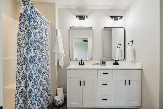 802 Mont Clair, Solon, IA 52333