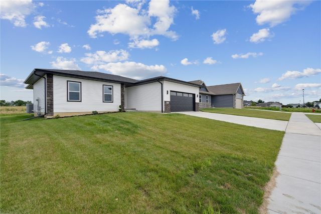 802 Mont Clair, Solon, IA 52333