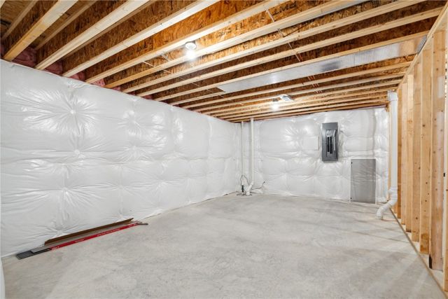 802 Mont Clair, Solon, IA 52333