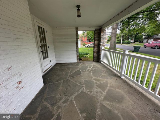 1400 OAK HILL AVE, Hagerstown, MD 21742