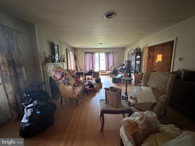 1400 OAK HILL AVE, Hagerstown, MD 21742