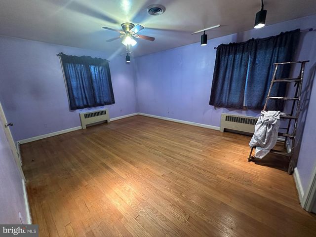 1400 OAK HILL AVE, Hagerstown, MD 21742