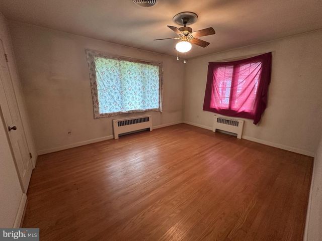 1400 OAK HILL AVE, Hagerstown, MD 21742