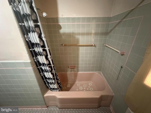 1400 OAK HILL AVE, Hagerstown, MD 21742