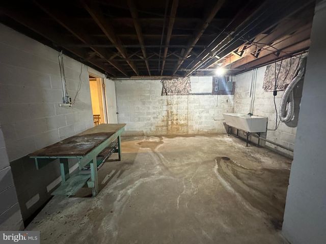 1400 OAK HILL AVE, Hagerstown, MD 21742