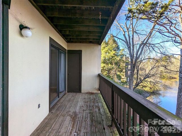 8137 Cedar Glen Drive, Charlotte, NC 28212