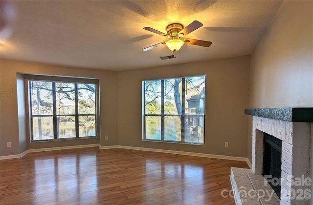 8137 Cedar Glen Drive, Charlotte, NC 28212