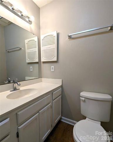 8137 Cedar Glen Drive, Charlotte, NC 28212