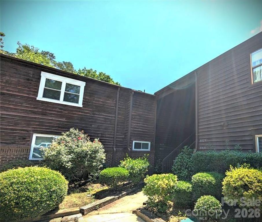 8137 Cedar Glen Drive, Charlotte, NC 28212