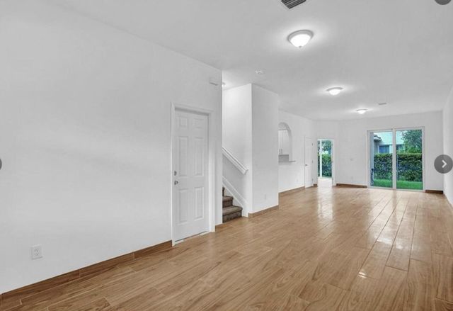 4968 SW 30th Avenue, Fort Lauderdale, FL 33312