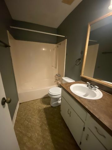 704 Circleview Dr, Dothan, AL 36301