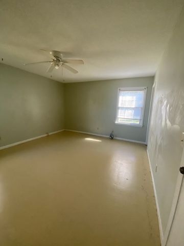 704 Circleview Dr, Dothan, AL 36301