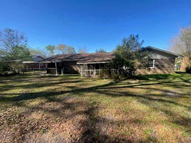 704 Circleview Dr, Dothan, AL 36301