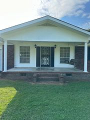 1101 Betsy Pack Drive, Jasper, TN 37347