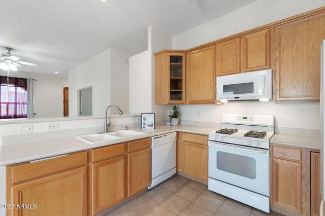 2221 N AVENIDA TABICA --, Green Valley, AZ 85614