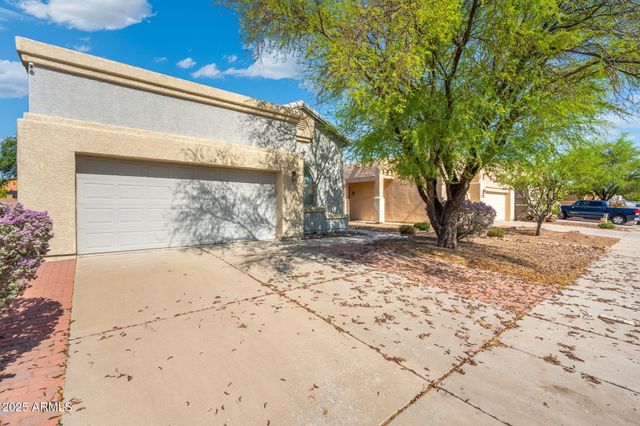 2221 N AVENIDA TABICA --, Green Valley, AZ 85614