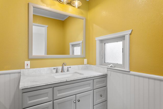 5858 Deschutes Road, Anderson, CA 96007