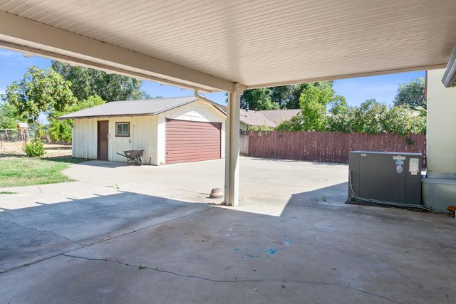 5858 Deschutes Road, Anderson, CA 96007