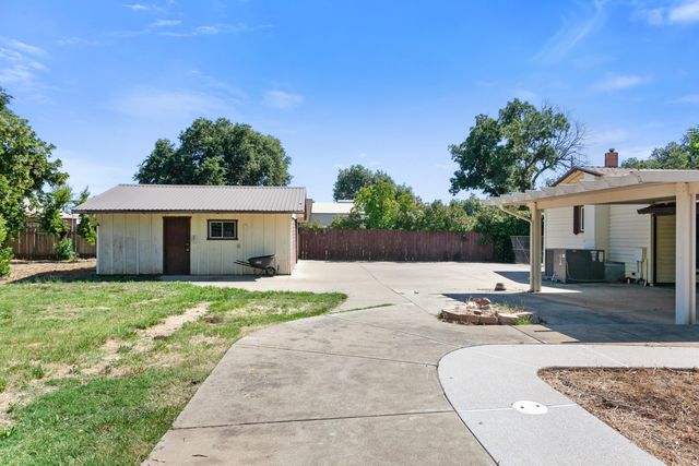 5858 Deschutes Road, Anderson, CA 96007