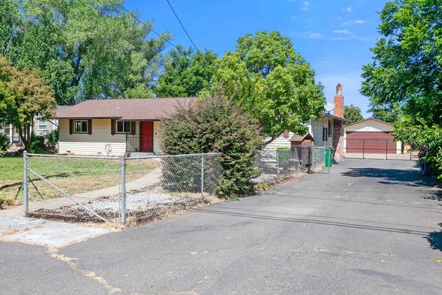 5858 Deschutes Road, Anderson, CA 96007