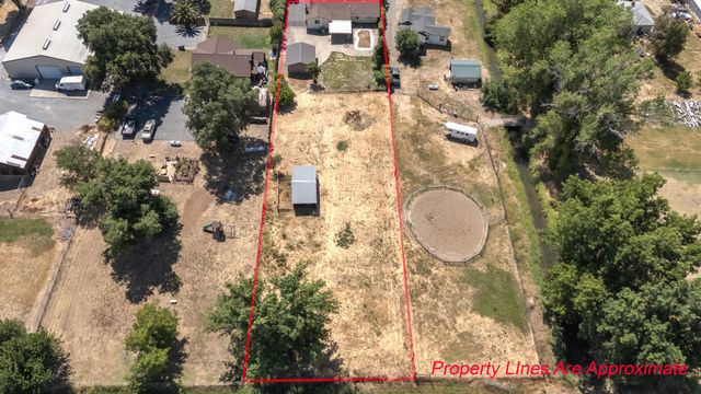 5858 Deschutes Road, Anderson, CA 96007