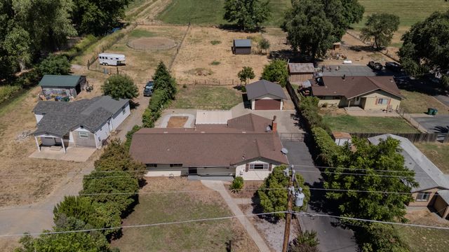 5858 Deschutes Road, Anderson, CA 96007