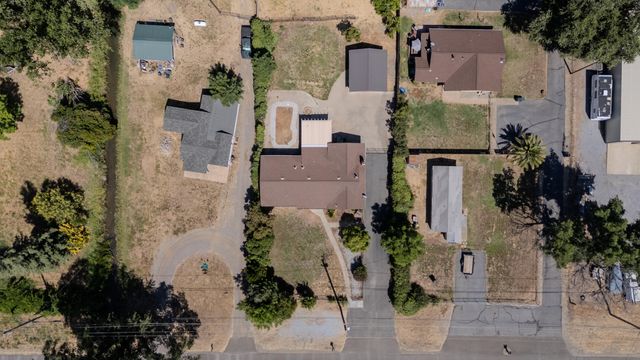 5858 Deschutes Road, Anderson, CA 96007