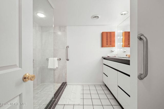 4343 W Bancroft Street, 4f, Ottawa Hills, OH 43615