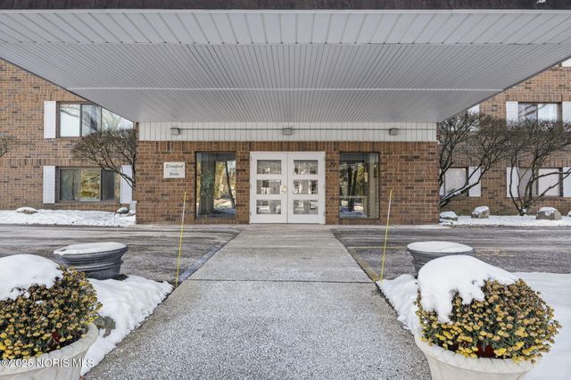 4343 W Bancroft Street, 4f, Ottawa Hills, OH 43615