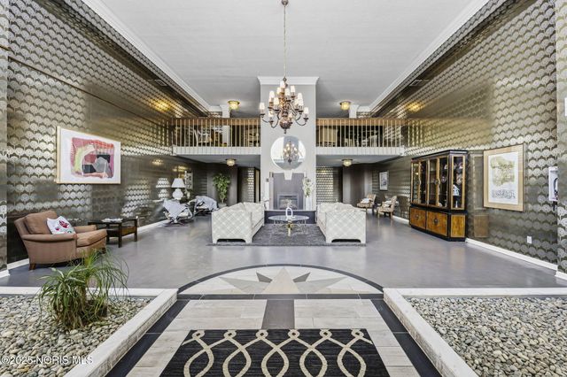 4343 W Bancroft Street, 4f, Ottawa Hills, OH 43615