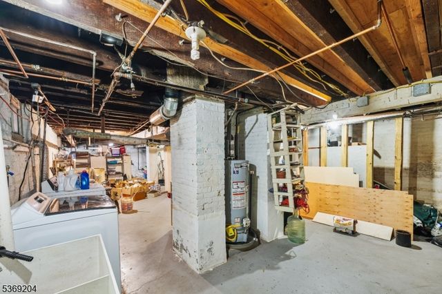 45 Jacques St, Elizabeth City, NJ 07201