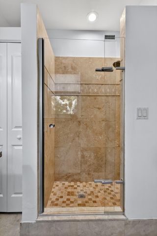 516-520 34th Street, West Palm Beach, FL 33407