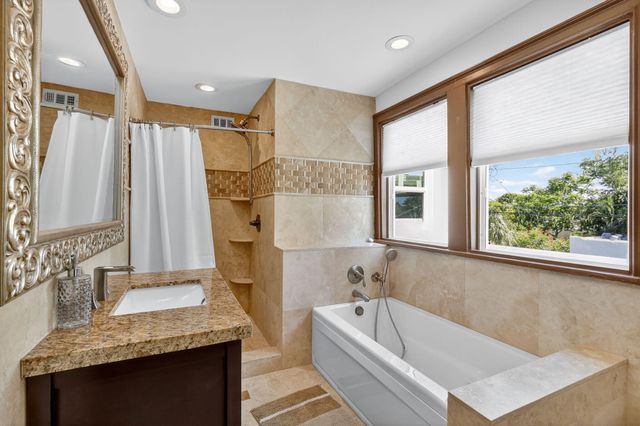 516-520 34th Street, West Palm Beach, FL 33407