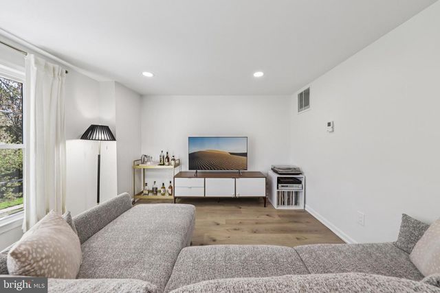 4321 GRAMERCY CIR, Alexandria, VA 22309