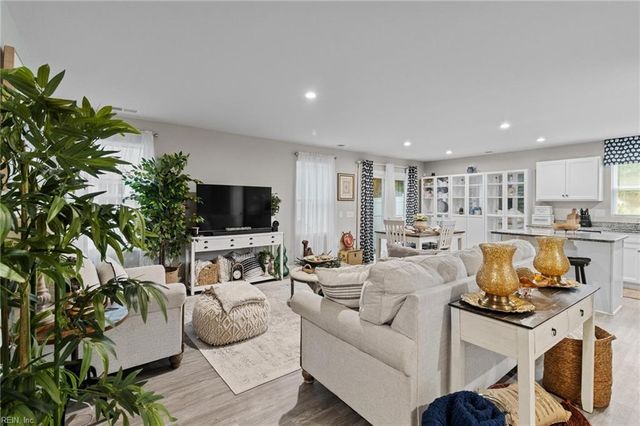 6887 Healy AVE, Gloucester, VA 23061