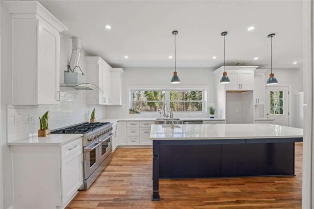 4015 Cascade Road, South Fulton, GA 30331