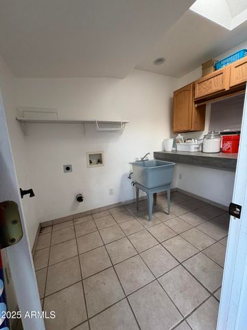 186 E KELLY Street, Miami, AZ 85539