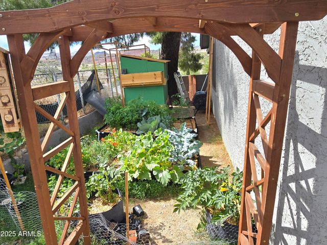 186 E KELLY Street, Miami, AZ 85539