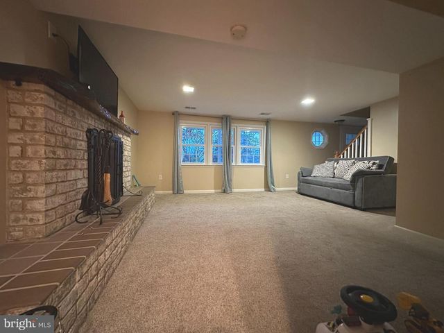 415 FOLKSTONE CT, York, PA 17402