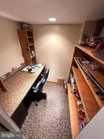 415 FOLKSTONE CT, York, PA 17402